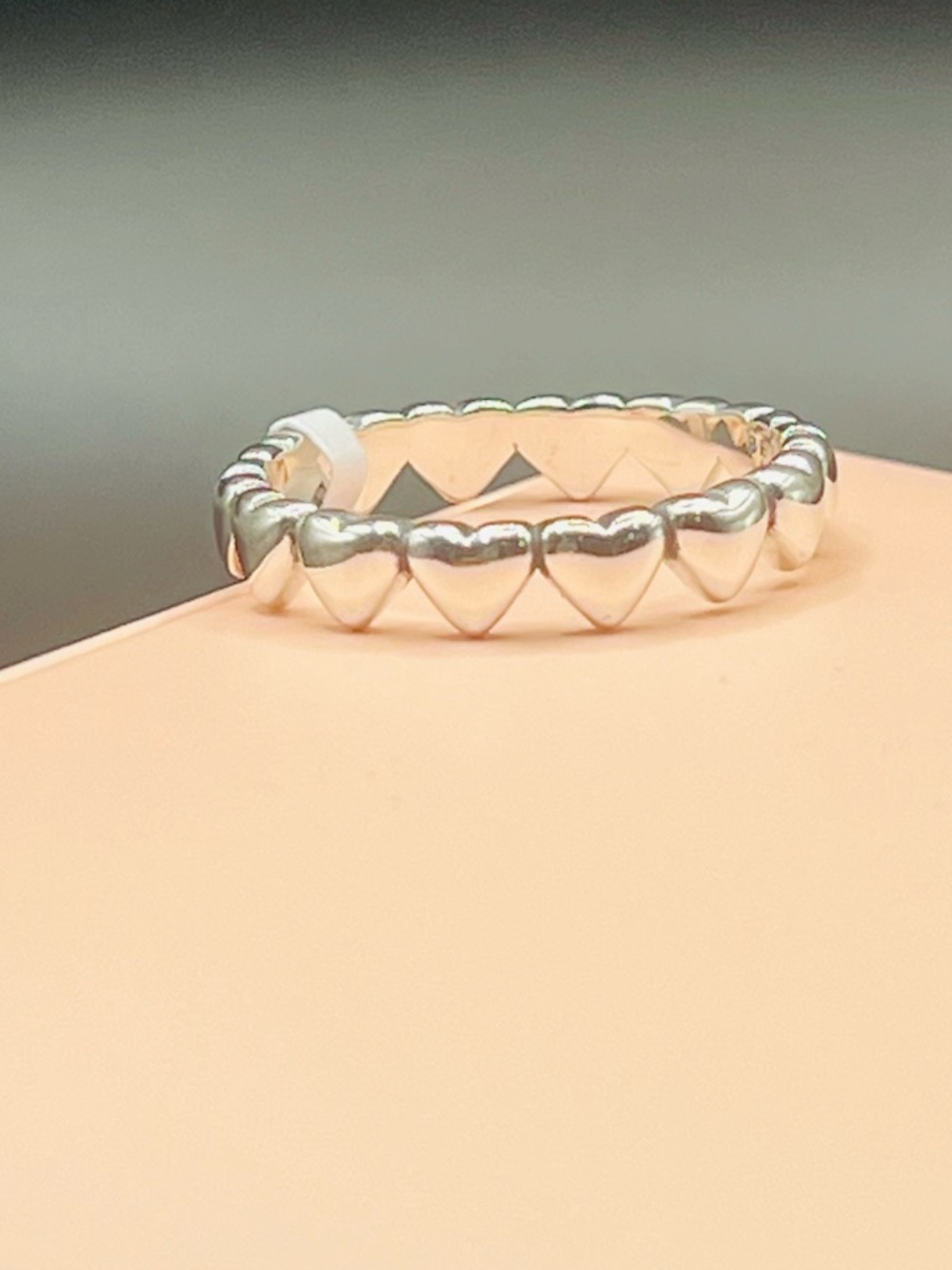 Pandora Row of Hearts Ring, Sterling Silver 925, size: 58/ 8.5 - Picture 4 of 10